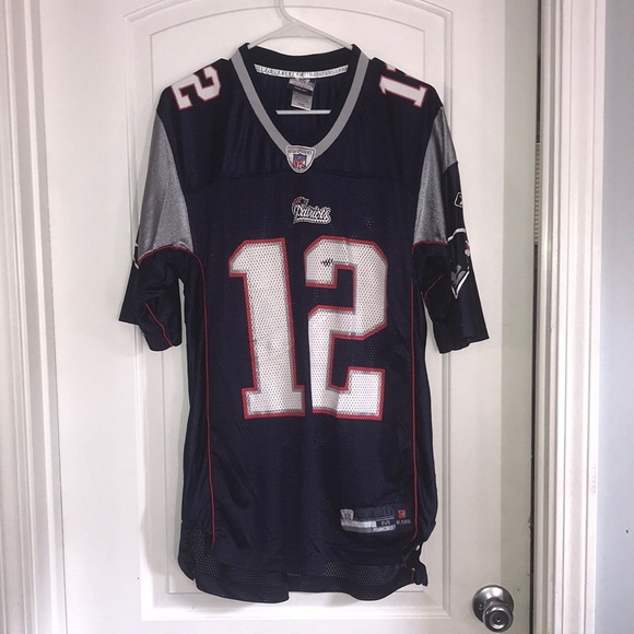 NFL authentic Other - Tom Brady Youth Patriots Jersey
NFL Authentic size M/M/M good condition